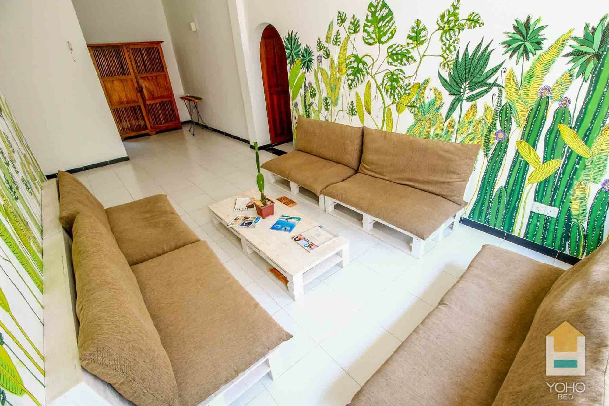 Bed & Bicycle Hostel Dehiwala-Mount Lavinia Екстер'єр фото